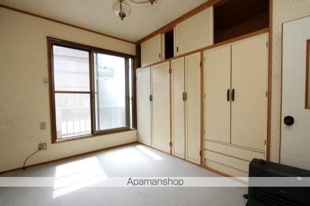 ロイヤルコーポ松園の居間写真