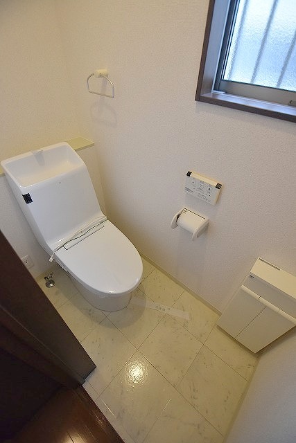 ＪＲ可部線 安芸長束駅 徒歩4分 1階建 築15年のトイレ写真