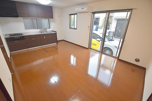 ＪＲ可部線 安芸長束駅 徒歩4分 1階建 築15年の居間写真