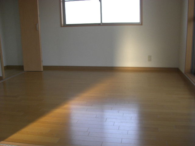 コーポUEMURAの居間写真