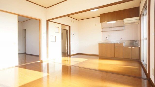 ヴィラ厚原 Iの居間写真