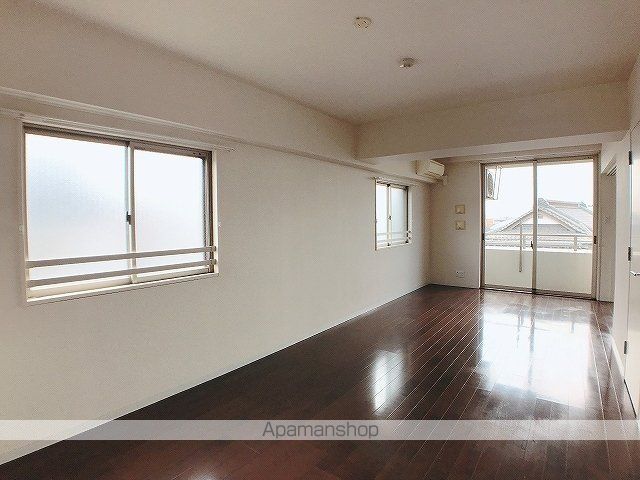ＪＲ武蔵野線 三郷駅 徒歩5分 4階建 築18年の居間写真