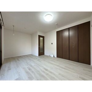 その他　※リフォーム工事前のため、別部屋の写真となります。