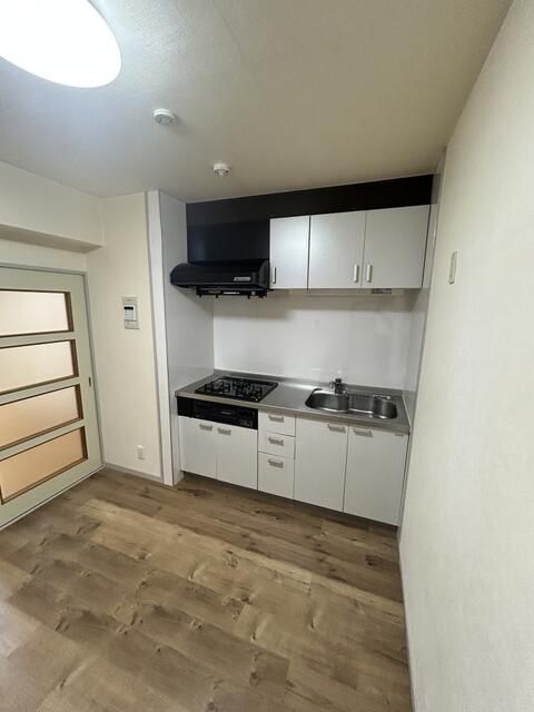 キッチン　（別タイプ参考写真）シャトーサンハイム　板橋区成増５