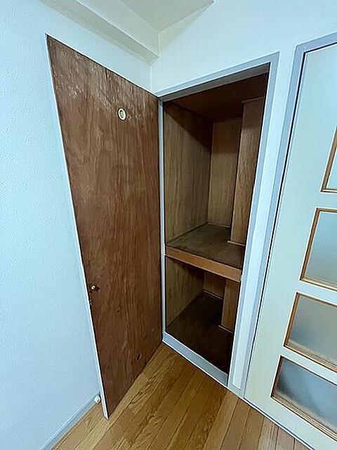 収納　（別タイプ参考写真）シャトーサンハイム　板橋区成増５