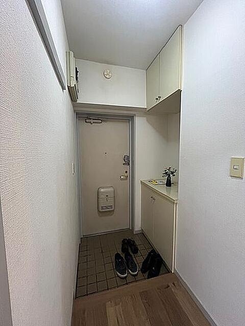 玄関　（別タイプ参考写真）シャトーサンハイム　板橋区成増５