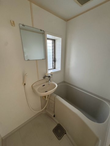 バス・シャワールーム　日々の暮らしに欠かせないお風呂です