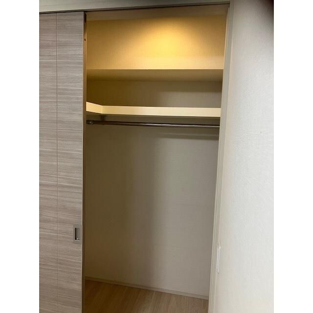 収納　写真は同タイプ住居です。