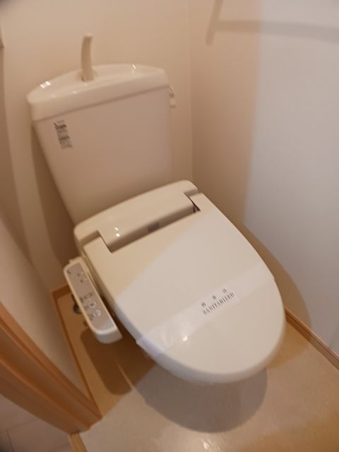ヴォーヌング オオダBのトイレ写真