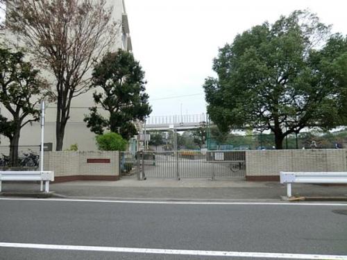 ＪＲ京浜東北線 石川町駅 バス乗車時間：17分 最寄りバス停で下車 徒歩5分 2階建 築23年の周辺写真