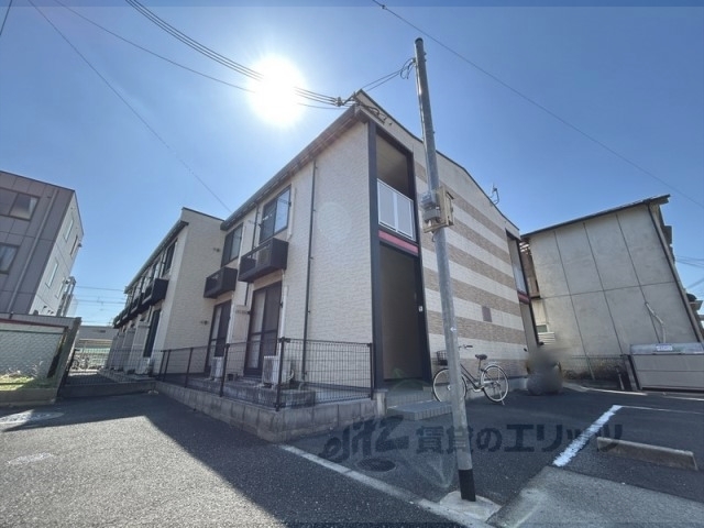 レオパレスバンビーノの外観写真