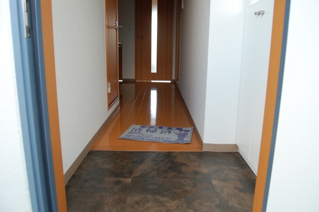 玄関　※同建物同型別のお部屋