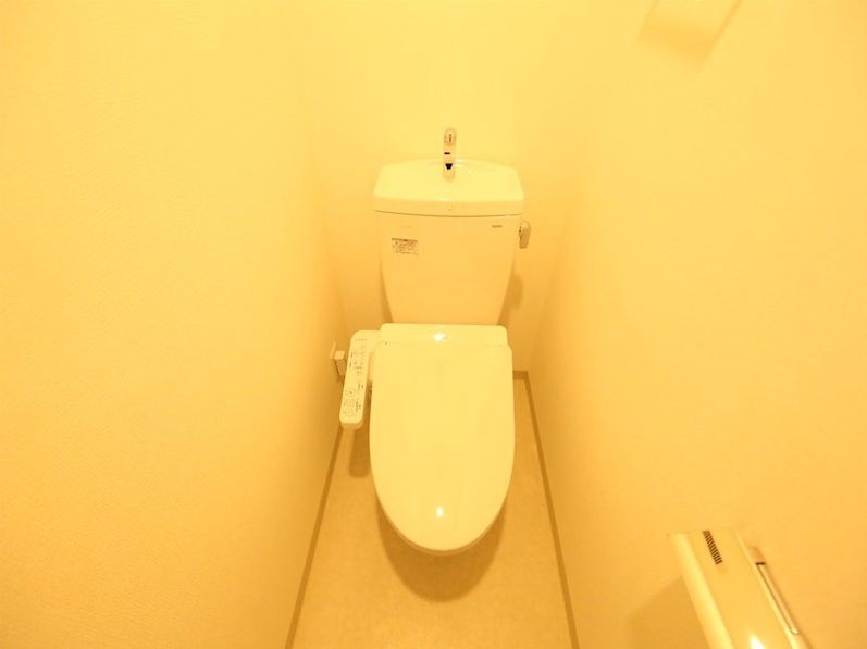 ＪＲ東海道本線 尾頭橋駅 徒歩2分 11階建 築4年のトイレ写真