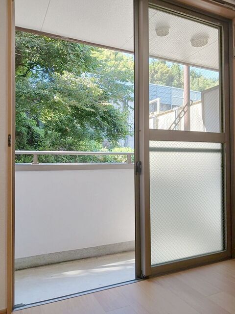 ＪＲ東海道本線 静岡駅 バス乗車時間：24分 最寄りバス停で下車 徒歩7分 3階建 築21年の内装写真