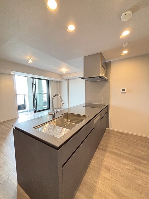 キッチン　※写真は同タイプ住戸です。