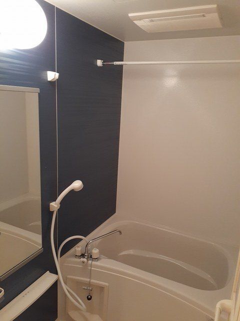 バス・シャワールーム　＊参考写真