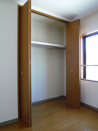 収納　北側洋室収納