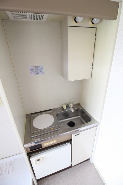 キッチン　別の部屋の写真です