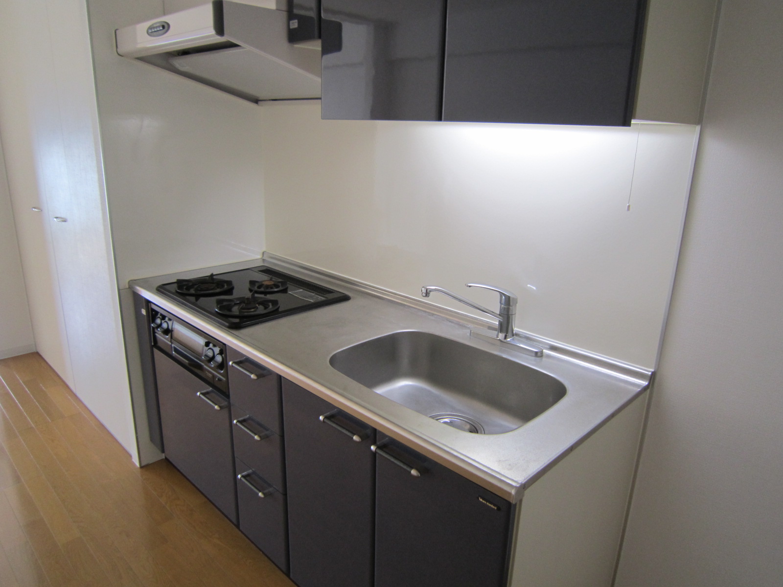 キッチン　システムキッチン3口コンロ☆