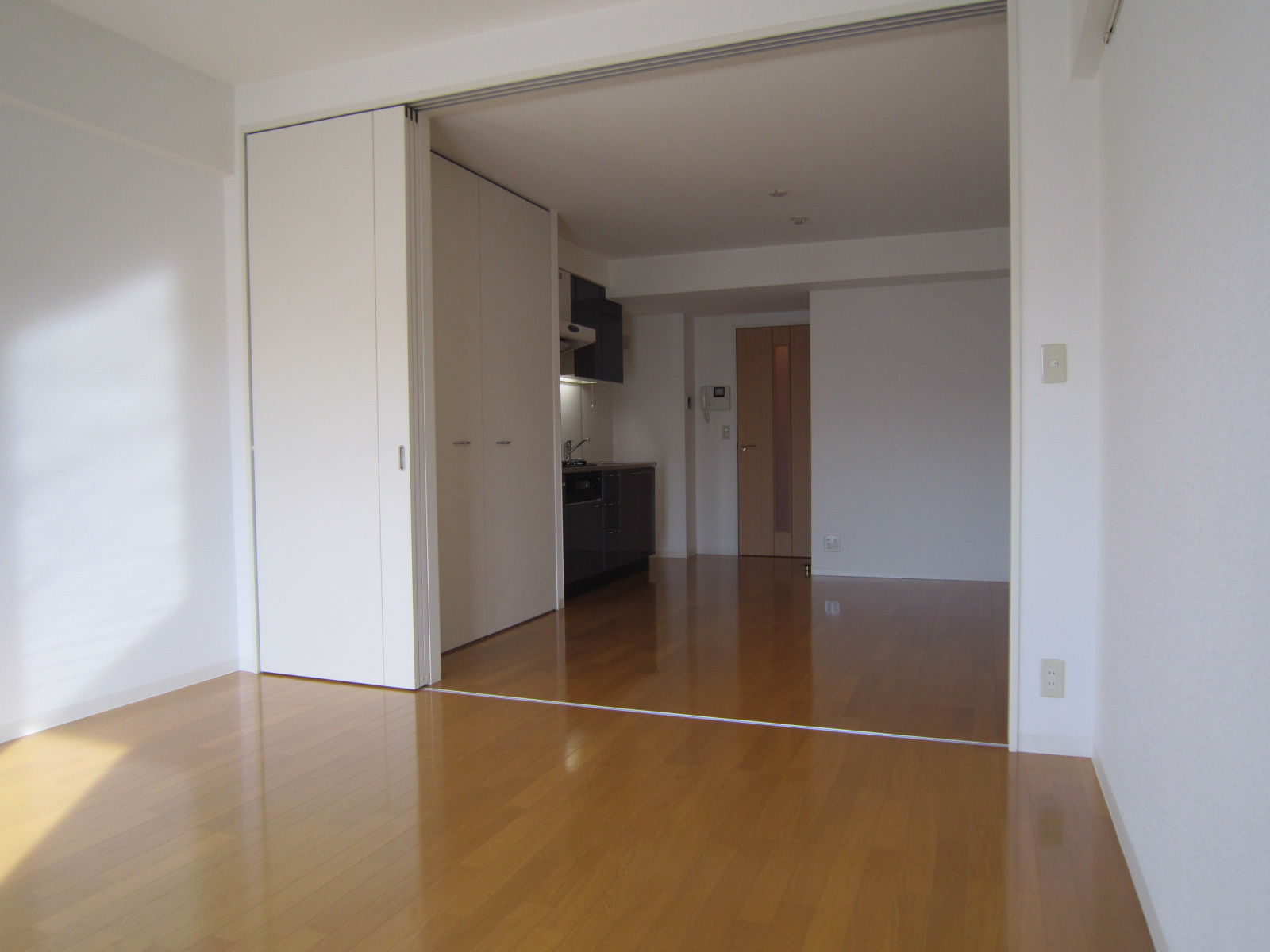 居室・リビング　DK8.4帖＆洋室8.2帖