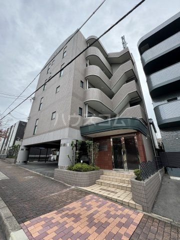 【名古屋市千種区日進通のマンションの建物外観】