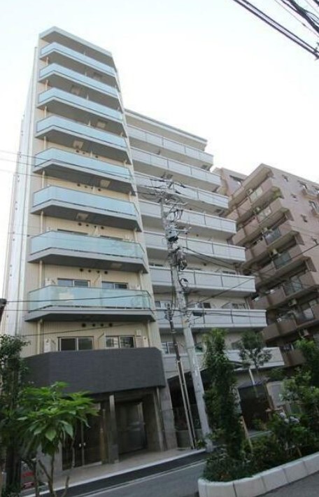 横浜市南区永楽町のマンションの建物外観