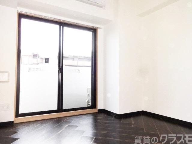 その他部屋・スペース　窓辺からの陽射しが暖かなお部屋♪