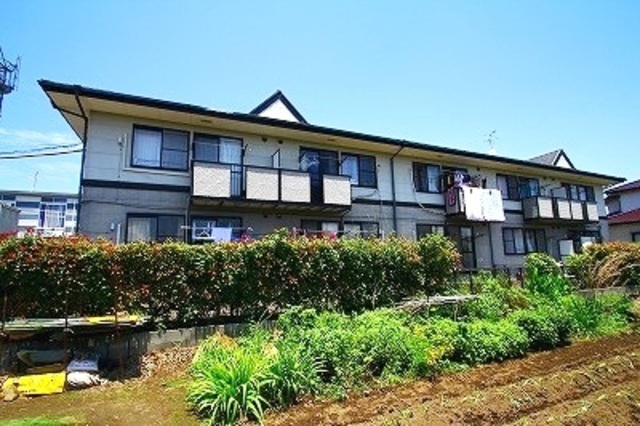 熊本市南区土河原町のアパートの建物外観