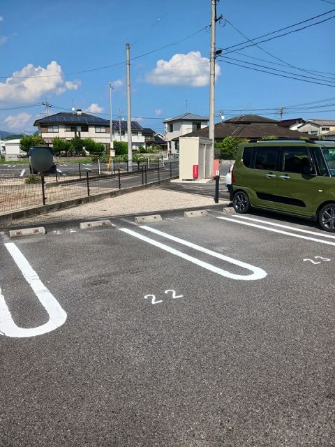 【瀬戸内市長船町土師のアパートの駐車場】