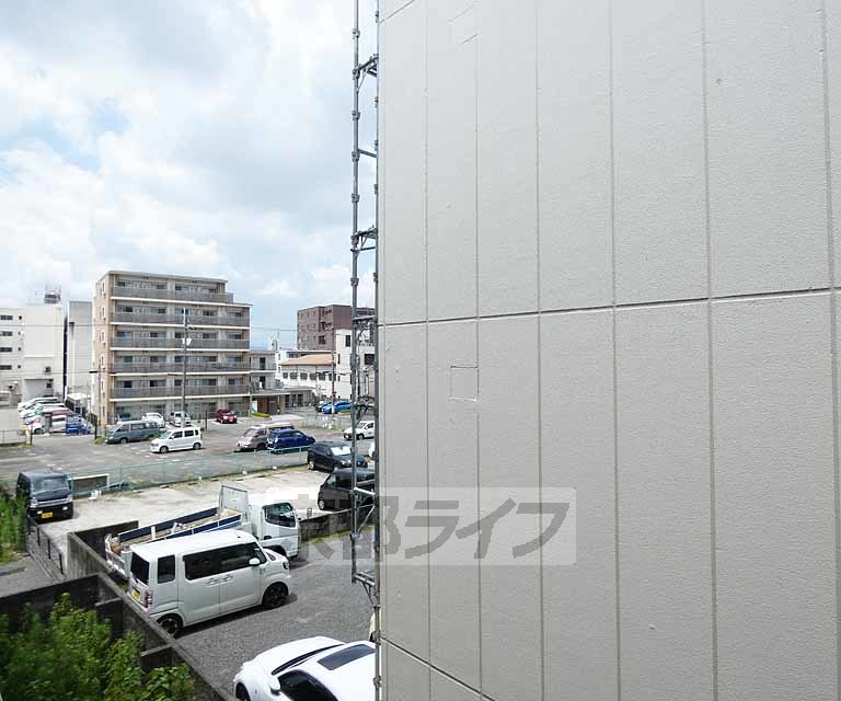 【京都市伏見区深草西浦町８丁目のマンションの眺望】