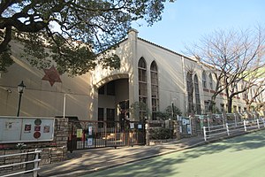 【神戸市灘区福住通のマンションの小学校】