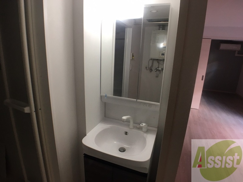 洗面設備　シャンプードレッサーで身支度もラクラクです！