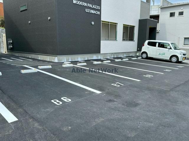 駐車場　駐車場