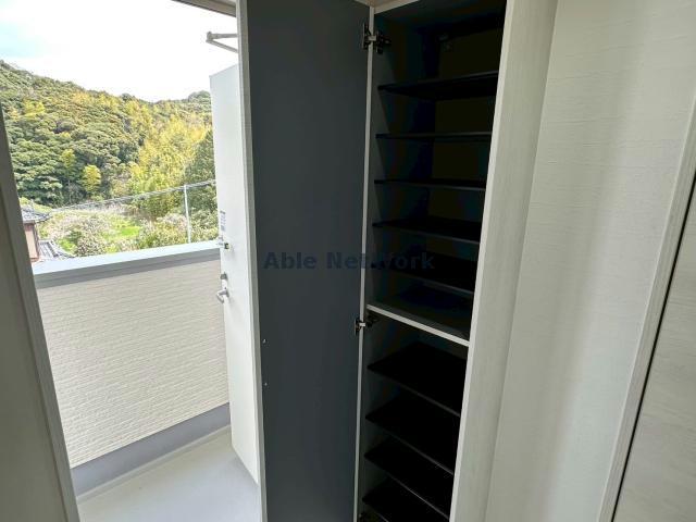 玄関　別部屋イメージ画像