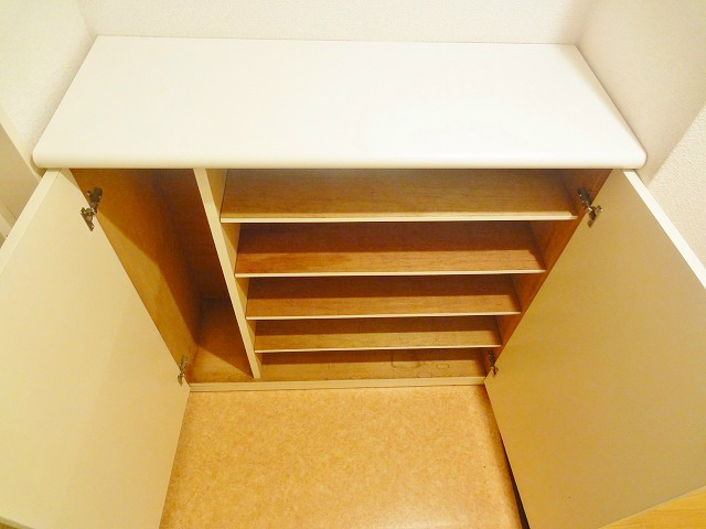 収納　シューズボックスになります。