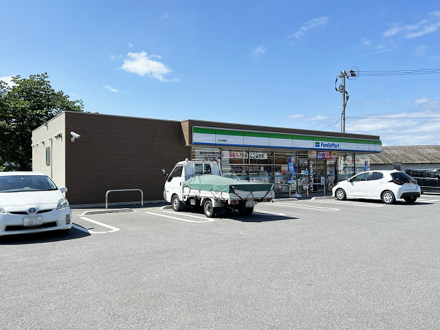 コンビニ　ファミリーマート大分羽屋店（コンビニ）まで400m