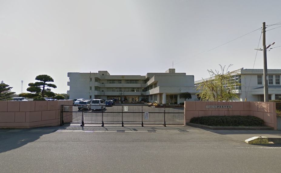 中学校　つくばみらい市立伊奈東中学校（中学校）まで2912m