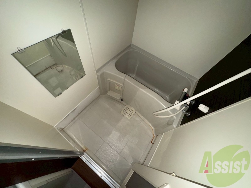 バス・シャワールーム　ユニットバスです。疲れを癒すのに欠かせませんね！