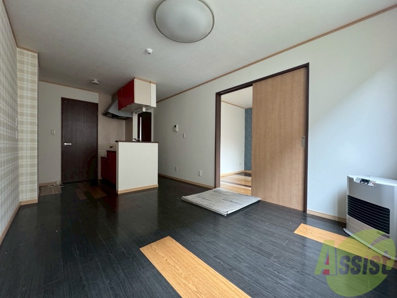 居室・リビング　広くてキレイなお部屋が広がっていて、充実した生活が送れそう。