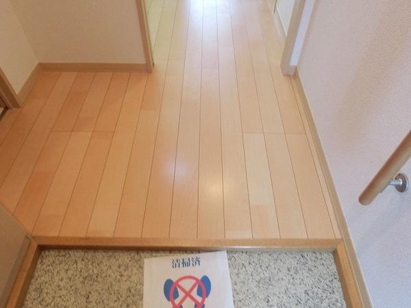 玄関　下駄箱有り！
