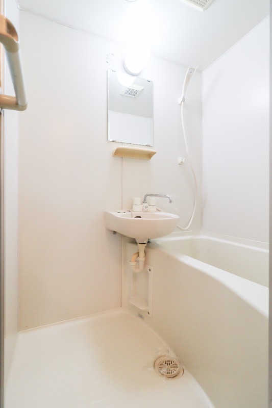 バス・シャワールーム　図面と現状に相違がある場合には現状を優先