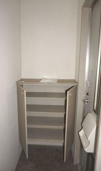 パークサイド上矢部Aの玄関写真