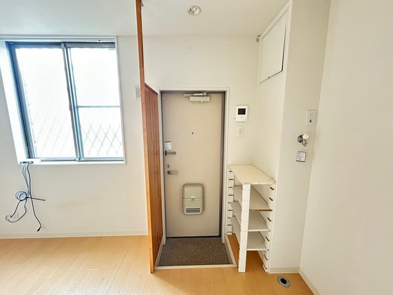 玄関　※別部屋の写真です