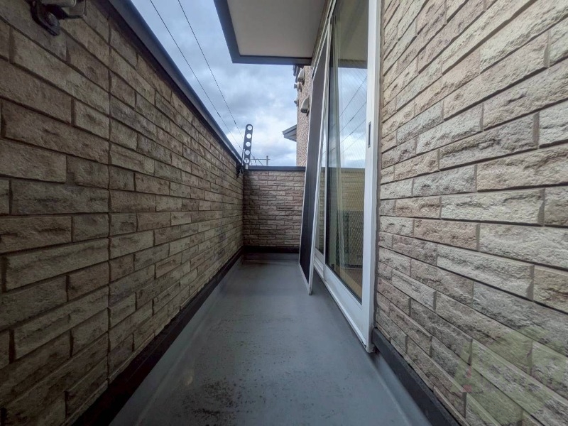 バルコニー　バルコニーです。天気の良い日には外干しができます！