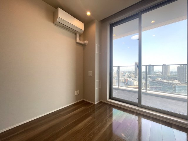 居室・リビング　※参考写真（同建物の別のお部屋のお写真となります）