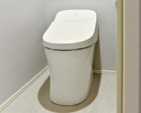 トイレ　※参考写真（同建物の別のお部屋のお写真となります）