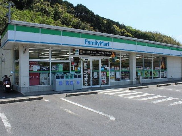 コンビニ　ファミリーマート 唐津佐志店（コンビニ）まで450m