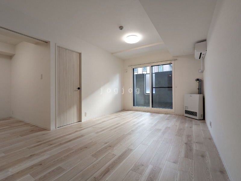 居室・リビング　同号室タイプ写真