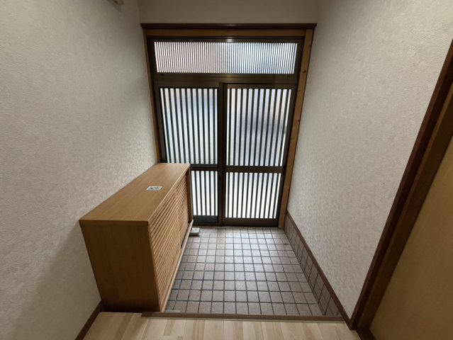 玄関　収納もある玄関です