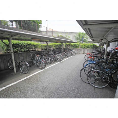 学生会館 カレッジコートスズキの玄関写真